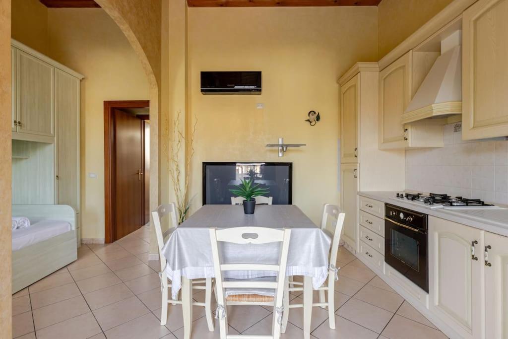 Elegance Apartment Ancient Rovere Sirmione Exteriér fotografie